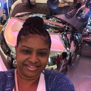 Meet your Posher, Lisa